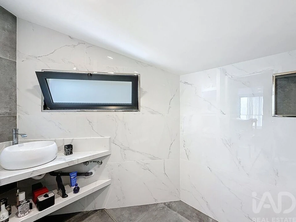 Moradia T2 para Venda em Quinta Grande Foto 23