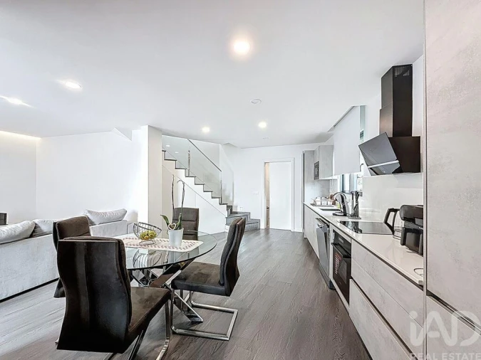 Moradia T2 para Venda em Quinta Grande Foto 13