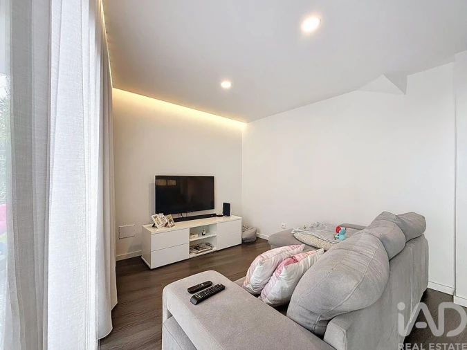 Moradia T2 para Venda em Quinta Grande Foto 5