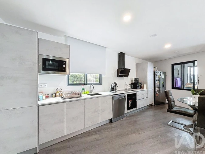 Moradia T2 para Venda em Quinta Grande Foto 9