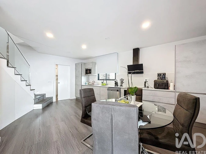 Moradia T2 para Venda em Quinta Grande Foto 14