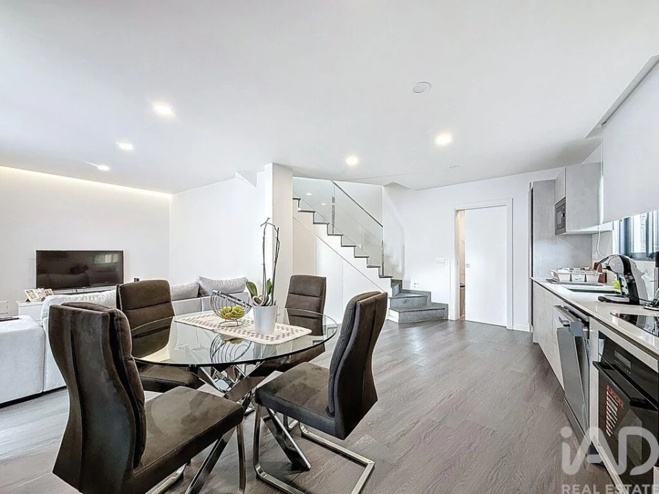 Moradia T2 para Venda em Quinta Grande Foto 6