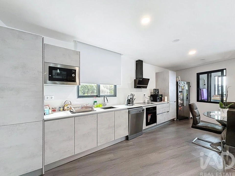 Moradia T2 para Venda em Quinta Grande Foto 9