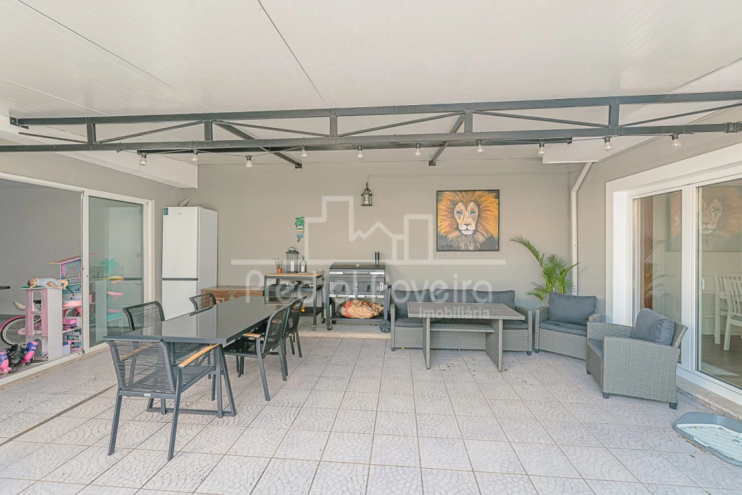 Moradia T4 para Venda em Póvoa de Varzim, Beiriz e Argivai Foto 23