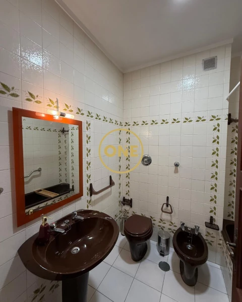 Apartamento T5 para Venda em Espinho