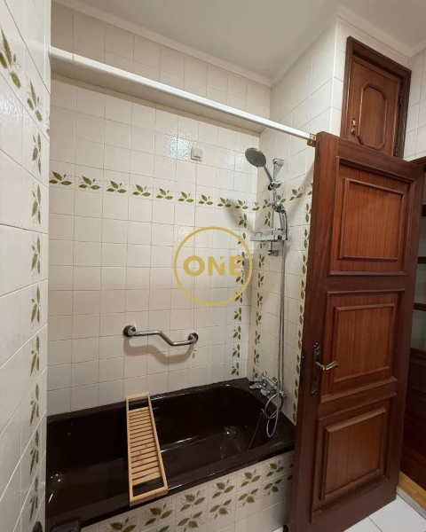 Apartamento T5 para Venda em Espinho