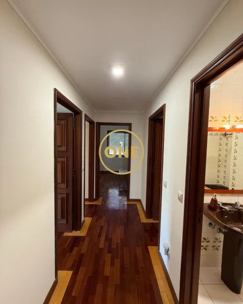 Apartamento T5 para Venda em Espinho
