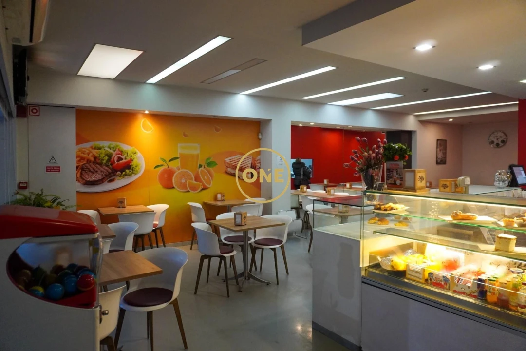 Loja para Trespasse em Vila Nova de Famalicão e Calendário Foto 2