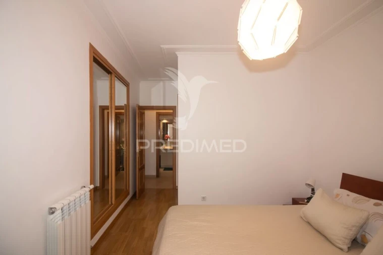 Apartamento T3 para Venda em Carregado e Cadafais Foto 12