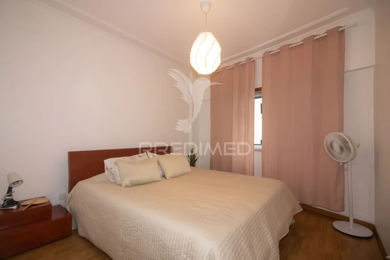 Apartamento T3 para Venda em Carregado e Cadafais Foto 11