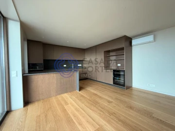 Apartamento T4 para Venda em Santa Marinha e São Pedro da Afurada