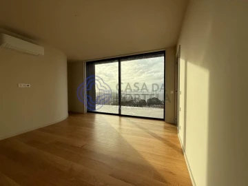 Apartamento T4 para Venda em Santa Marinha e São Pedro da Afurada