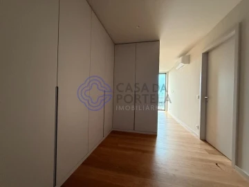 Apartamento T4 para Venda em Santa Marinha e São Pedro da Afurada