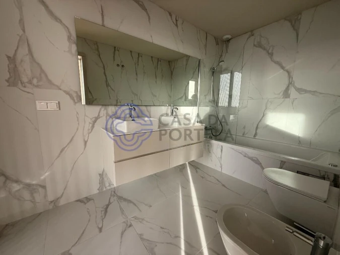 Apartamento T4 para Venda em Santa Marinha e São Pedro da Afurada Foto 9