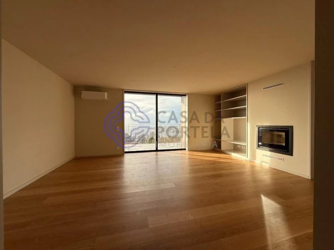 Apartamento T4 para Venda em Santa Marinha e São Pedro da Afurada Foto 3