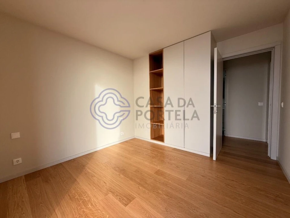 Apartamento T4 para Venda em Santa Marinha e São Pedro da Afurada Foto 13