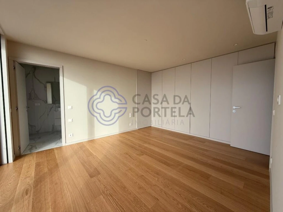 Apartamento T4 para Venda em Santa Marinha e São Pedro da Afurada Foto 7
