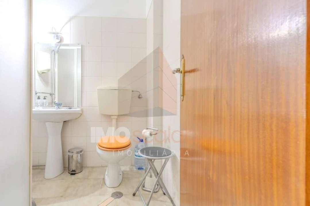 Loja para Venda em Romeira e Várzea Foto 9