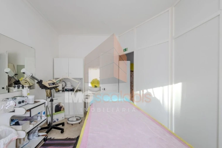 Loja para Venda em Romeira e Várzea Foto 7