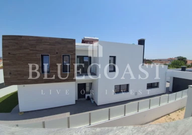 Moradia T5 para Venda em Azeitão (São Lourenço e São Simão)