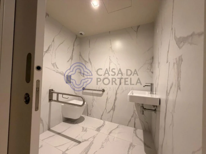 Apartamento T4 para Venda em Santa Marinha e São Pedro da Afurada Foto 20