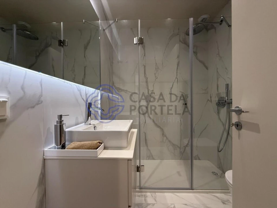 Apartamento T4 para Venda em Santa Marinha e São Pedro da Afurada Foto 11