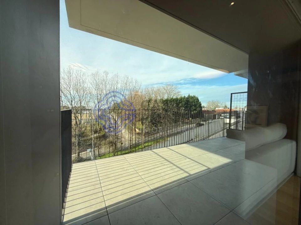 Apartamento T4 para Venda em Santa Marinha e São Pedro da Afurada Foto 2