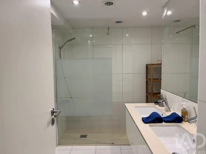 Apartamento T1 para Venda em Santo António Foto 14