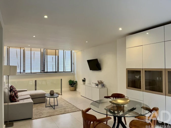 Apartamento T1 para Venda em Santo António Foto 3