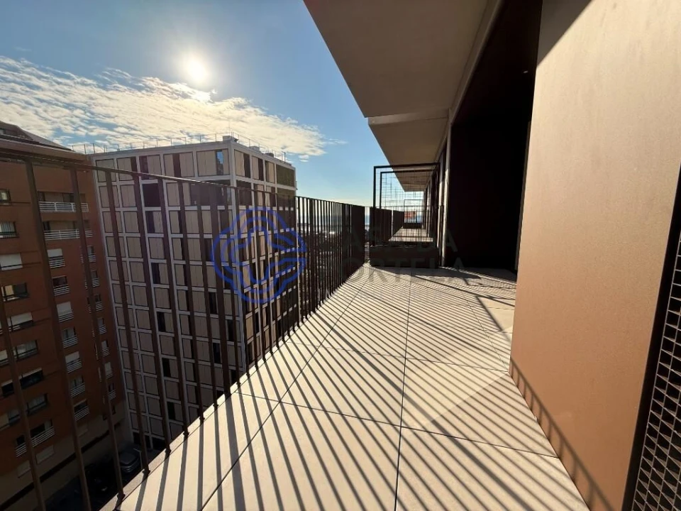 Apartamento T3 para Venda em Santa Marinha e São Pedro da Afurada Foto 1