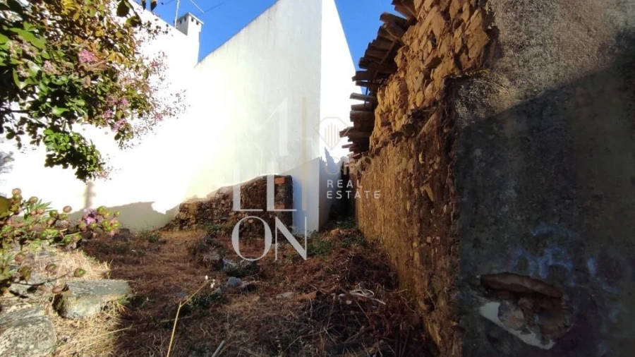 Moradia T4 para Venda em Carregueira Foto 3