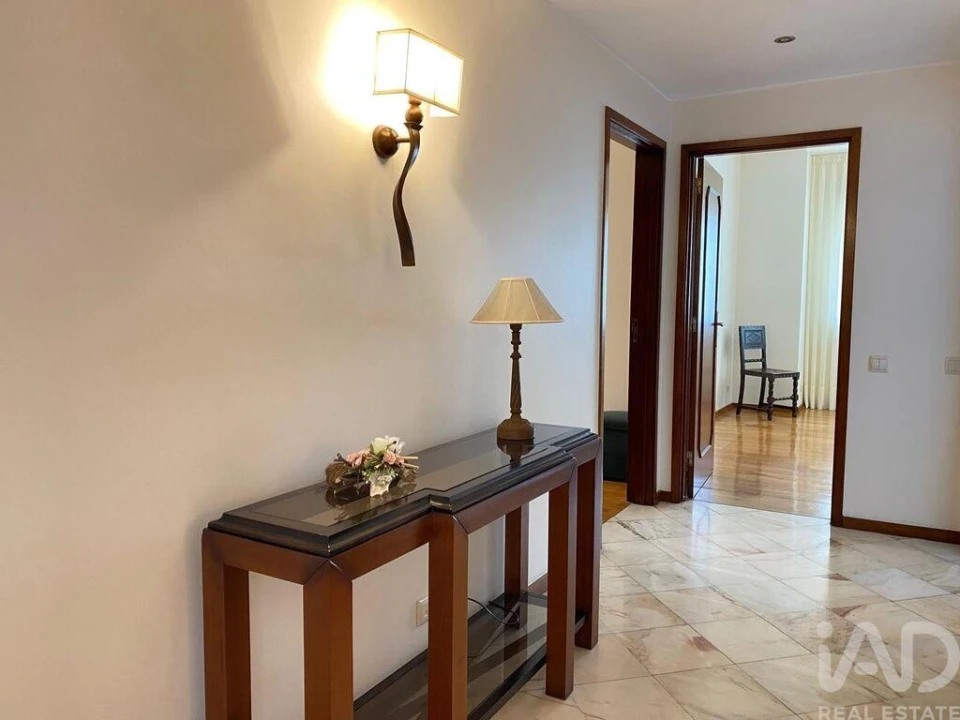 Apartamento T4 para Arrendamento em Cedofeita, Santo Ildefonso, Sé, Miragaia, São Nicolau e Vitória Foto 13