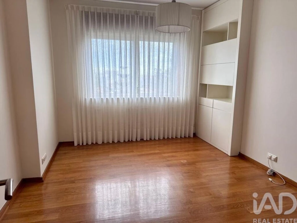 Apartamento T4 para Arrendamento em Cedofeita, Santo Ildefonso, Sé, Miragaia, São Nicolau e Vitória Foto 24