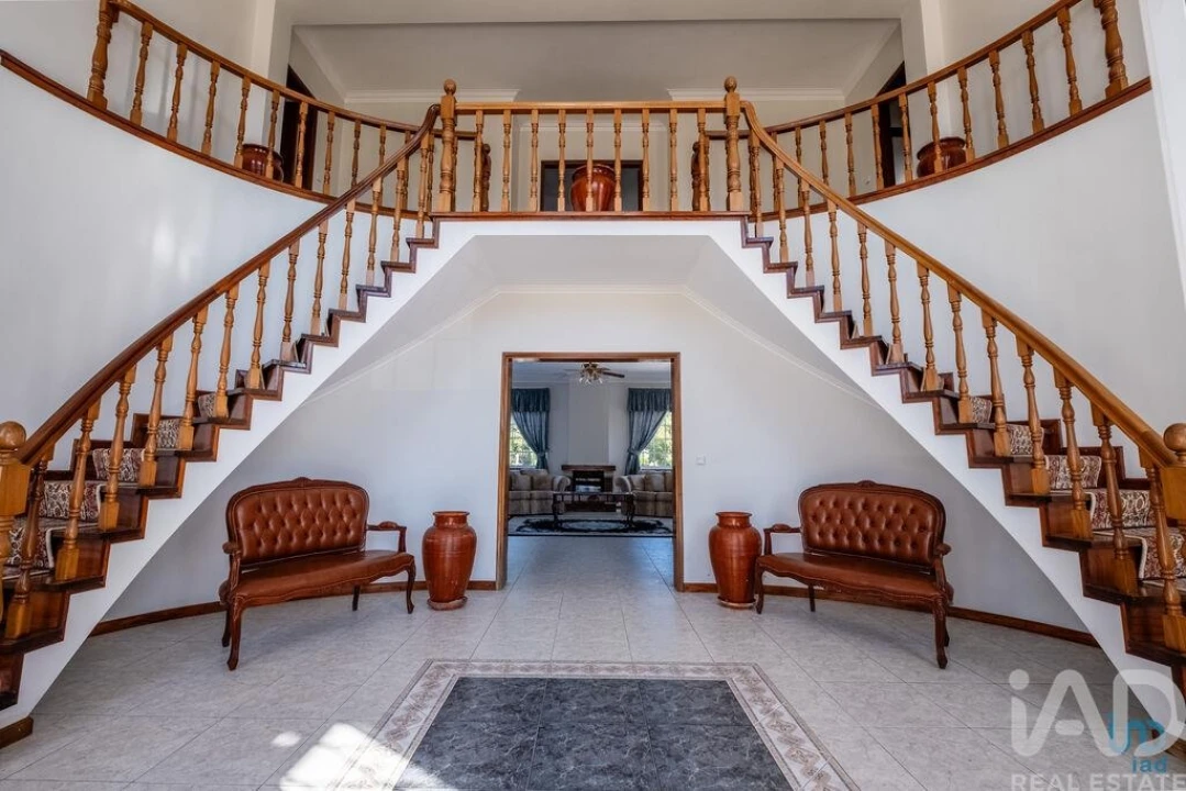 Moradia T4 para Venda em Figueira de Lorvão Foto 4