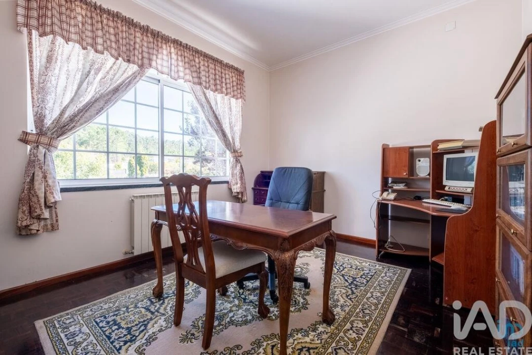 Moradia T4 para Venda em Figueira de Lorvão Foto 17