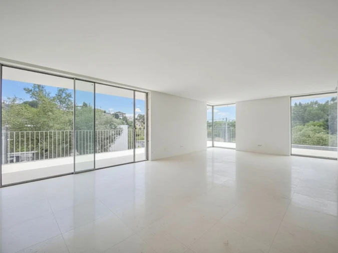 Moradia T4 para Venda em Santo Antonio dos Olivais Foto 9