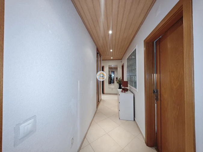 Apartamento T3 para Venda em Olhão Foto 23