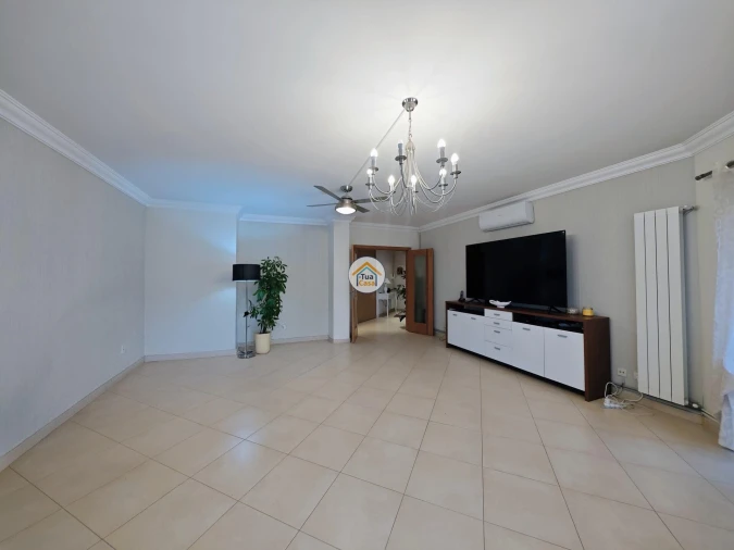 Apartamento T3 para Venda em Olhão Foto 24