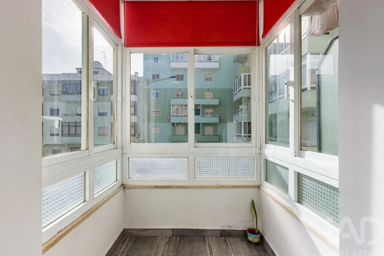 Apartamento T3 para Venda em Seixal, Arrentela e Aldeia de Paio Pires Foto 6