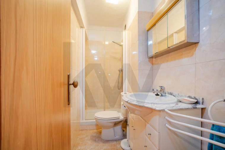 Apartamento T3 para Venda em Carnide Foto 24