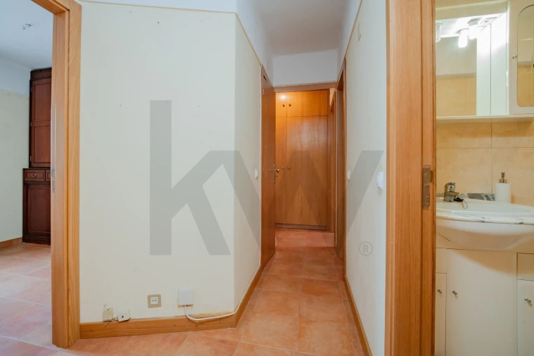 Apartamento T3 para Venda em Carnide Foto 22