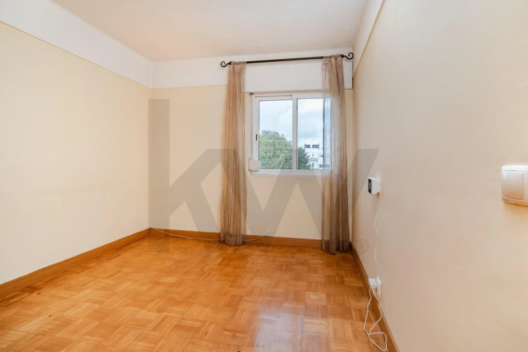 Apartamento T3 para Venda em Carnide Foto 19