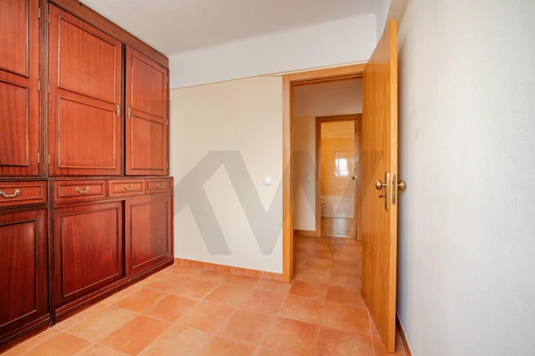 Apartamento T3 para Venda em Carnide Foto 18