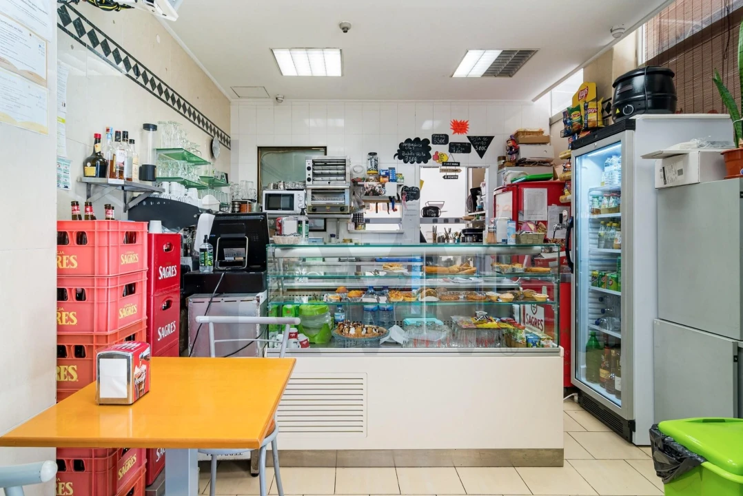 Loja para Trespasse em Algés, Linda-A-Velha e Cruz Quebrada-Dafundo Foto 3