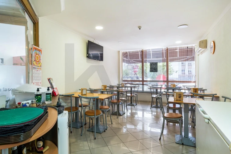 Loja para Trespasse em Algés, Linda-A-Velha e Cruz Quebrada-Dafundo Foto 9