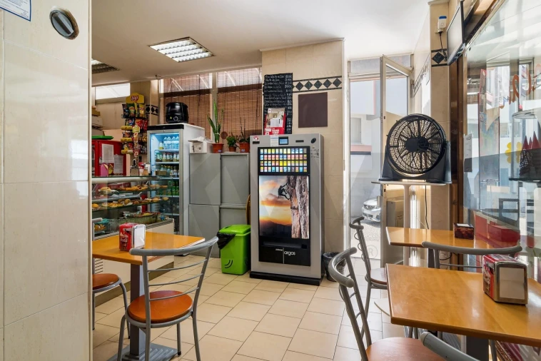 Loja para Trespasse em Algés, Linda-A-Velha e Cruz Quebrada-Dafundo Foto 11