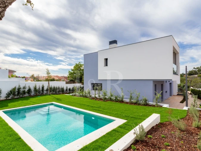 Moradia T4 para Venda em Alcabideche Foto 48