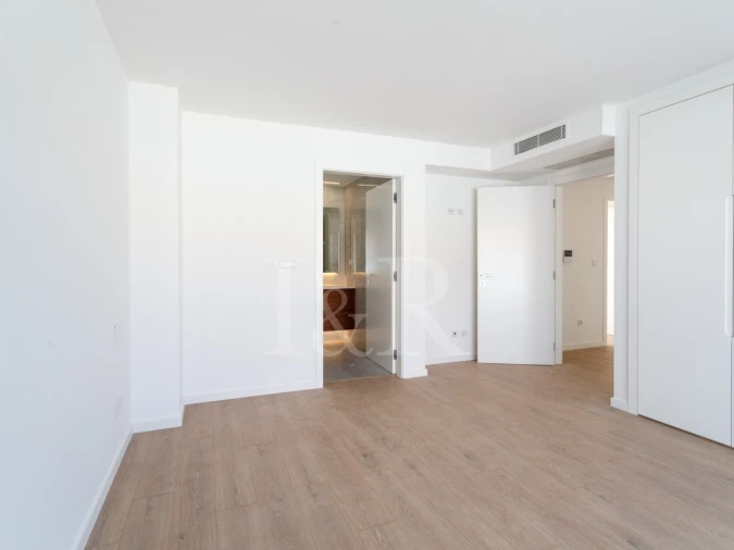 Moradia T4 para Venda em Alcabideche Foto 37