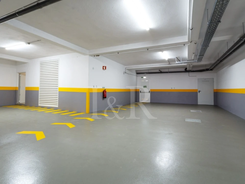 Moradia T4 para Venda em Alcabideche Foto 44