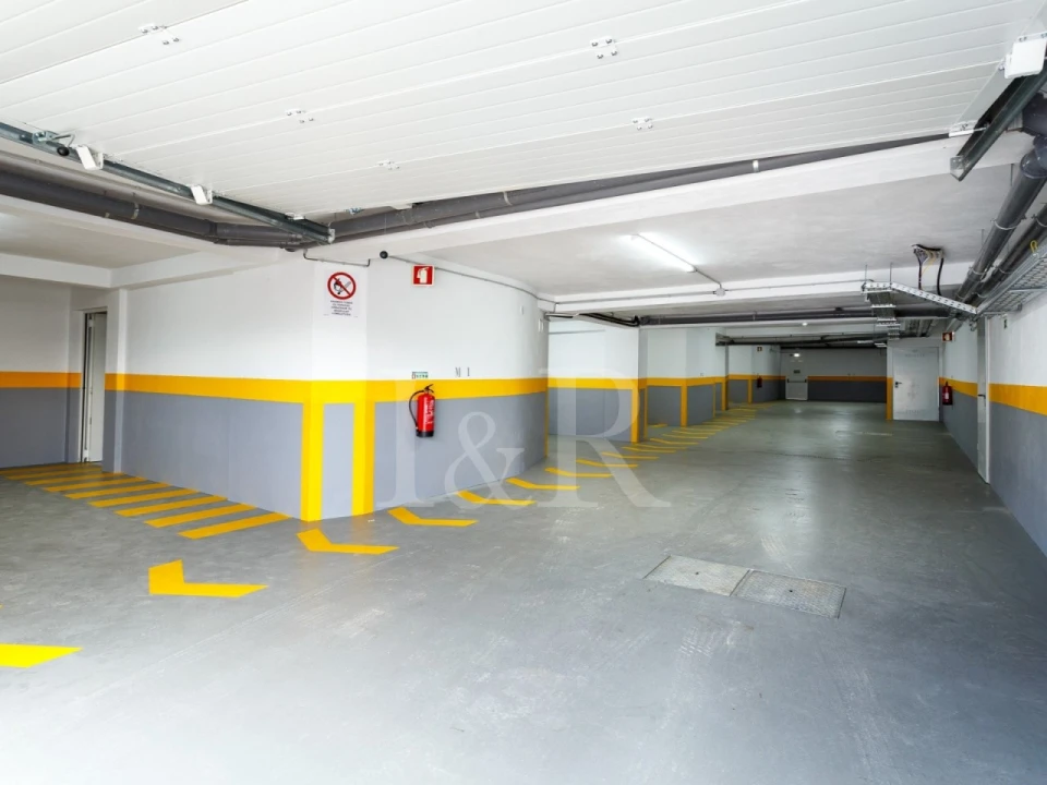 Moradia T4 para Venda em Alcabideche Foto 45